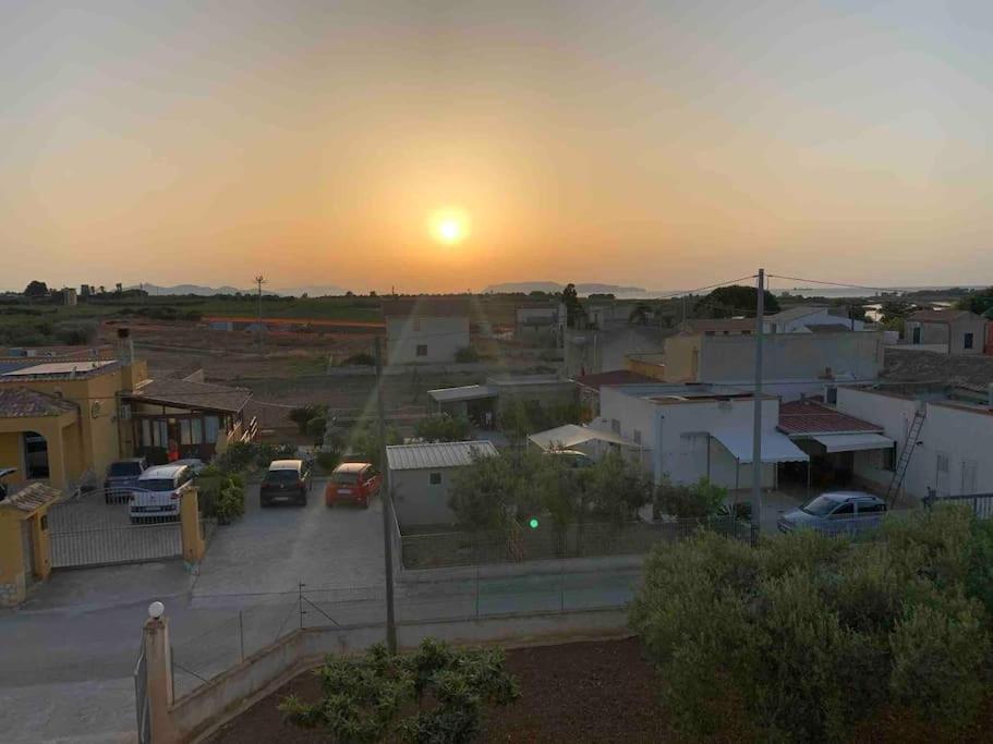 Casa Vacanza Torre Di Mezzo - Tramonto Marausa Kültér fotó